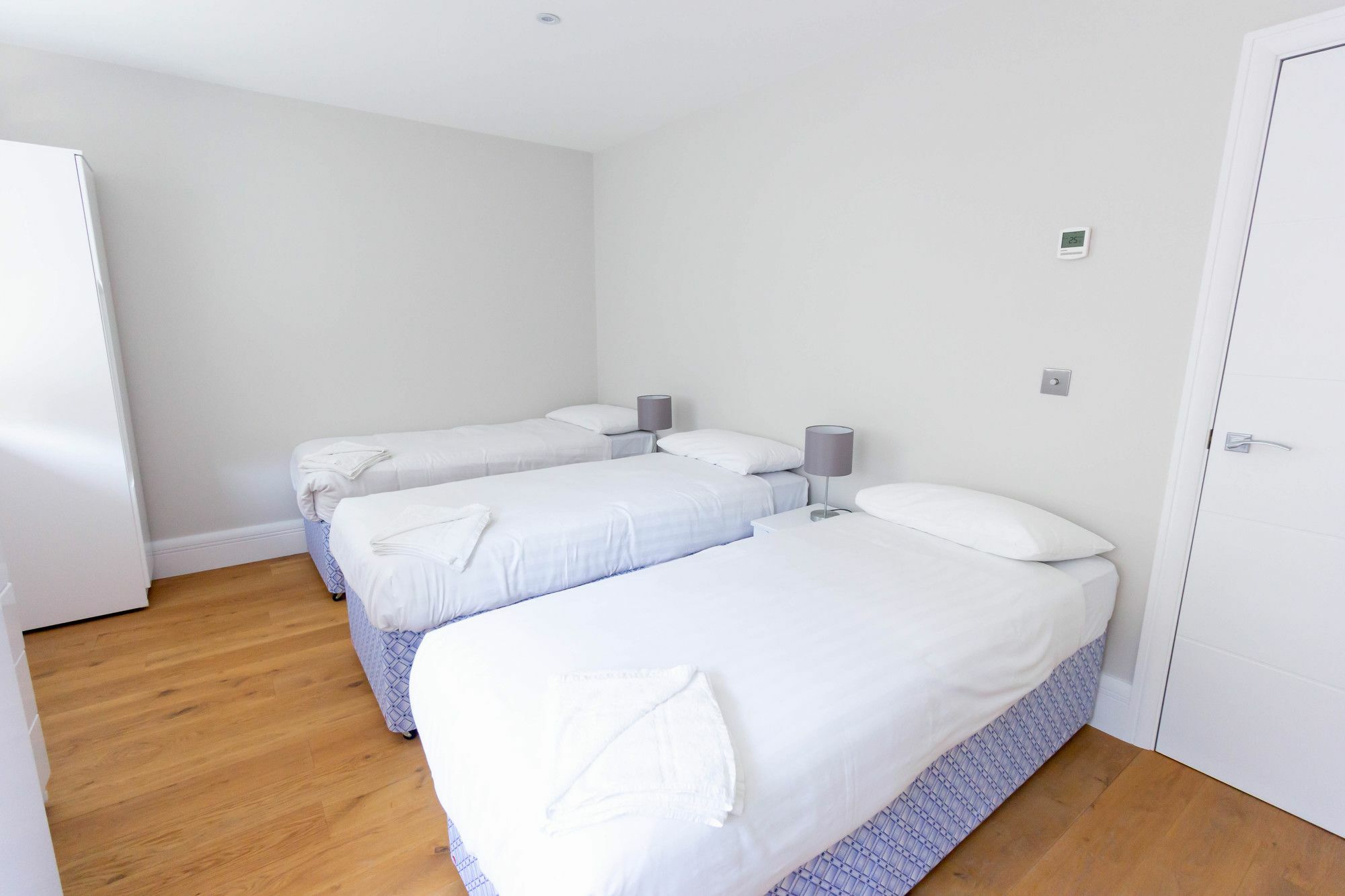 Apartment Access Tower Hill London