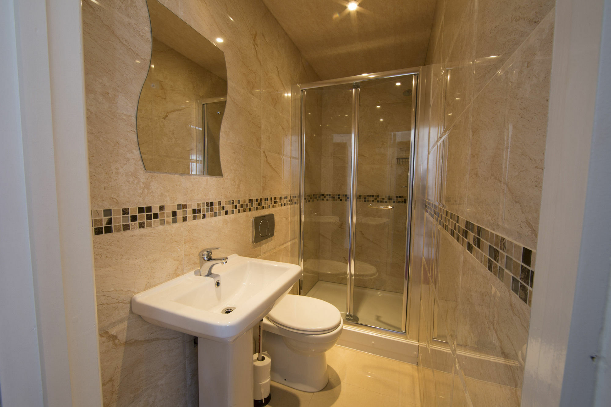 Royal By Saba Hotel 3*