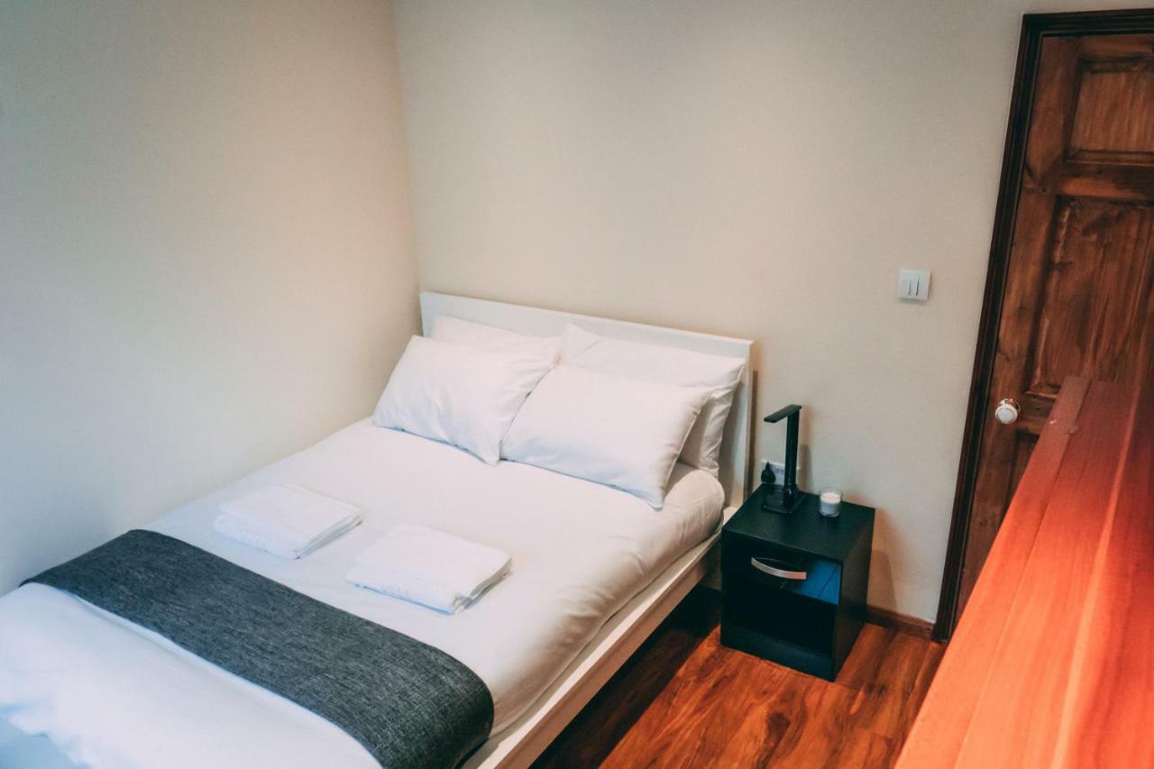 Quality Stay,2 Bed Near The Centre, 2min Walk From Metro Station *
