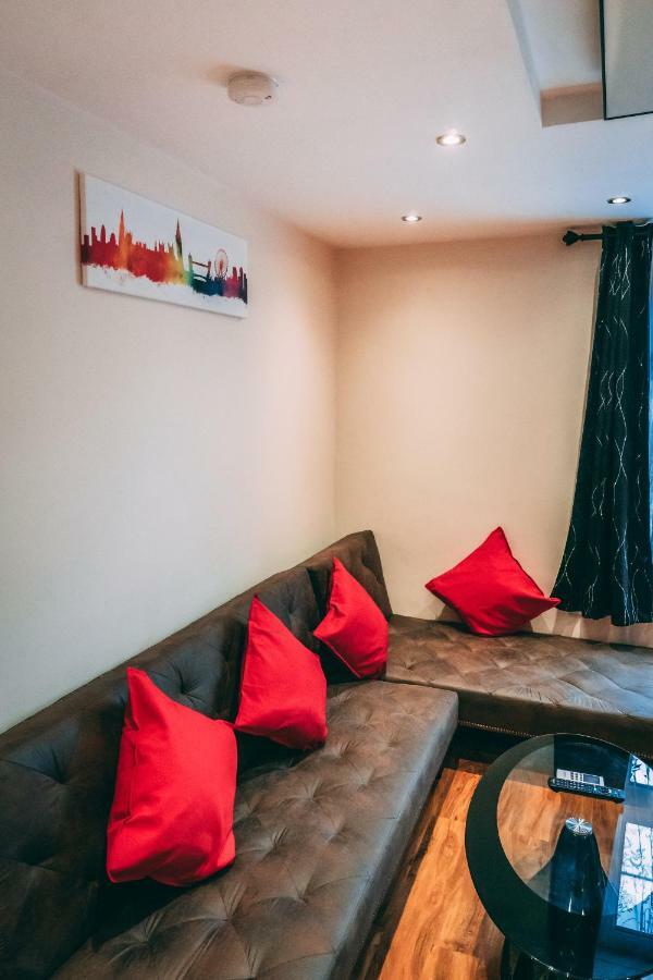 Quality Stay,2 Bed Near The Centre, 2min Walk From Metro Station Apartamento Londres