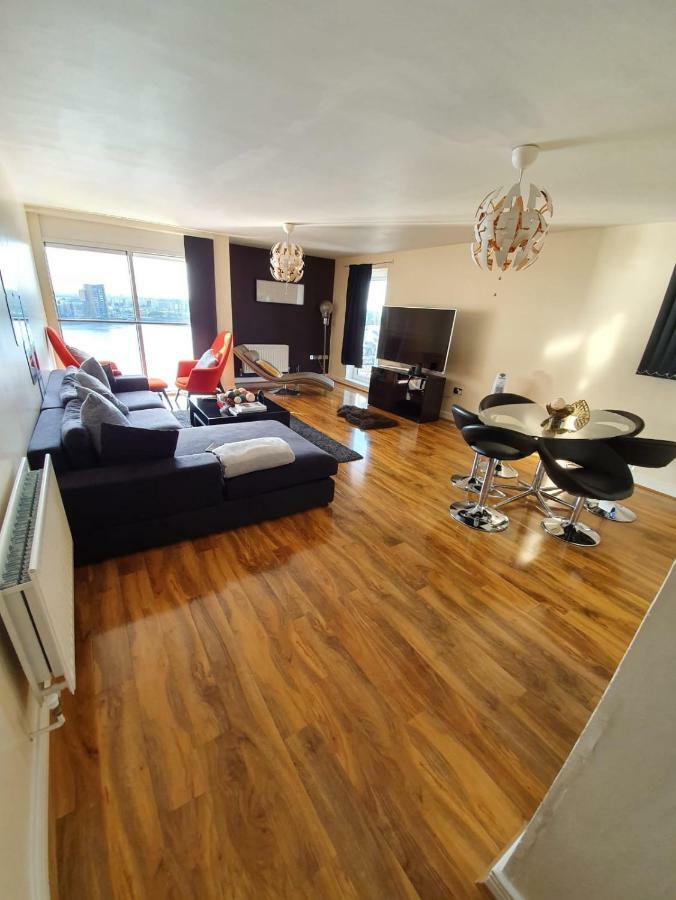Affluent Riverside Sark Tower *