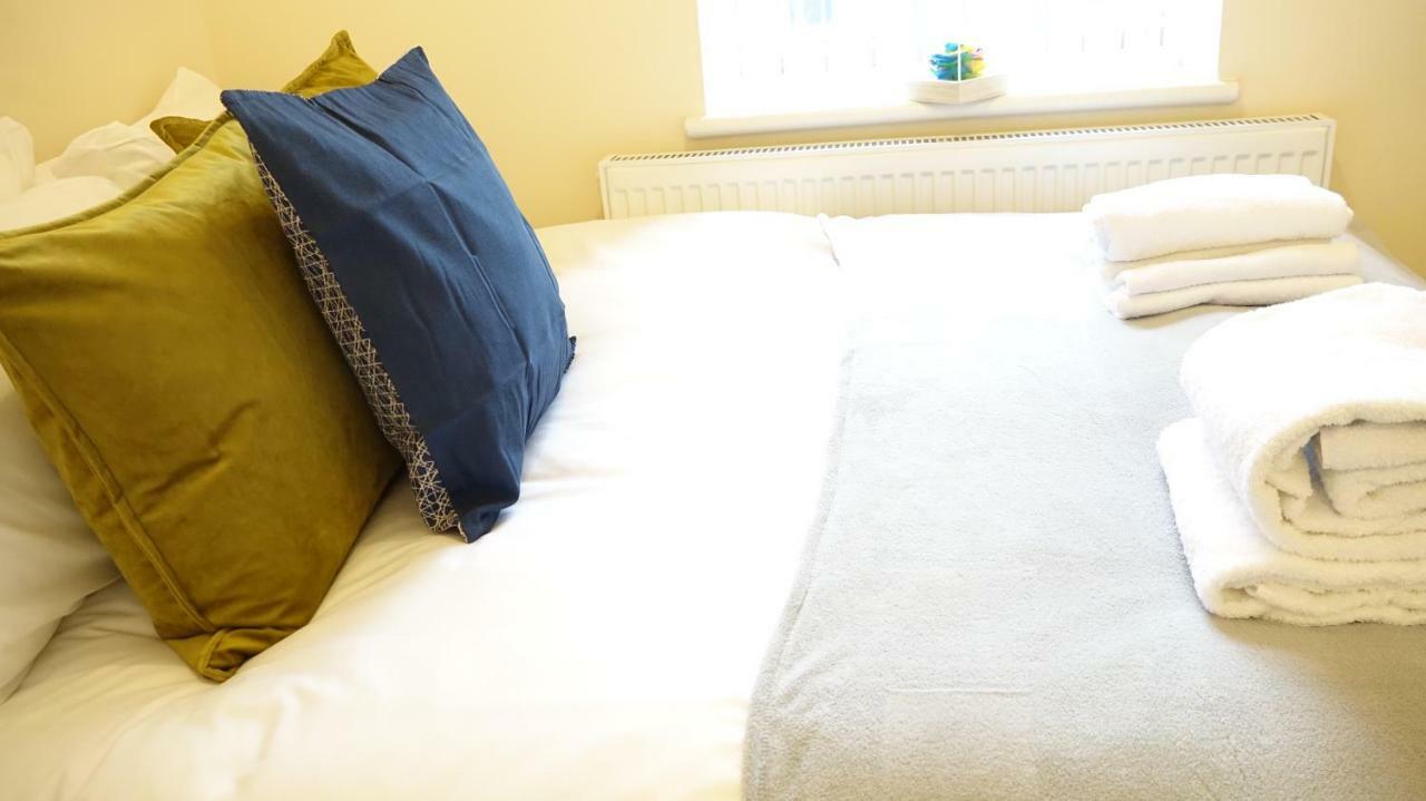 Habitación en casa particular Heathrow Ensuite Rooms- Auto Check In Stanwell