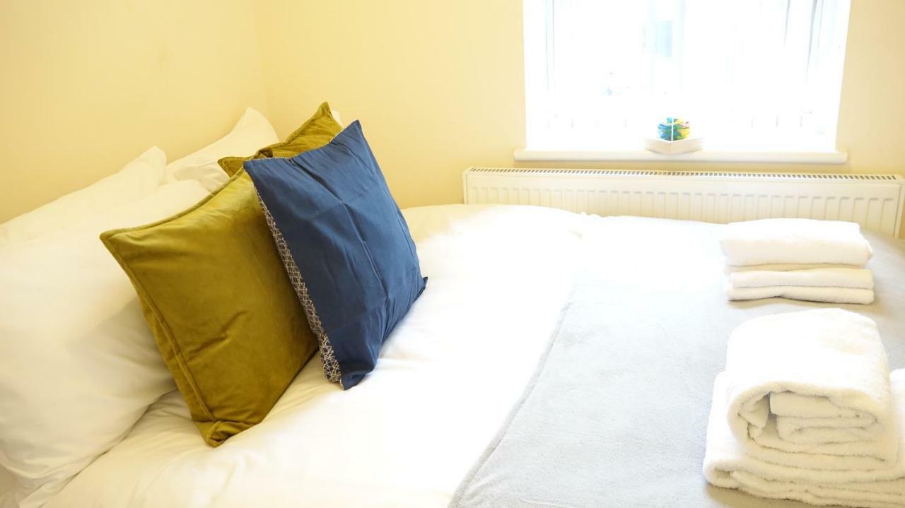 Habitación en casa particular Heathrow Ensuite Rooms- Auto Check In Stanwell
