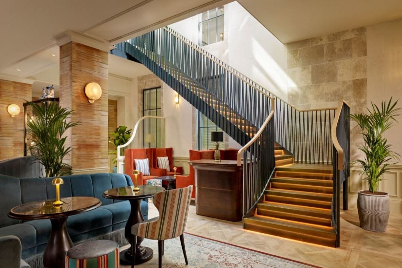 100 Queen's Gate London, Curio Collection By Hilton Londres