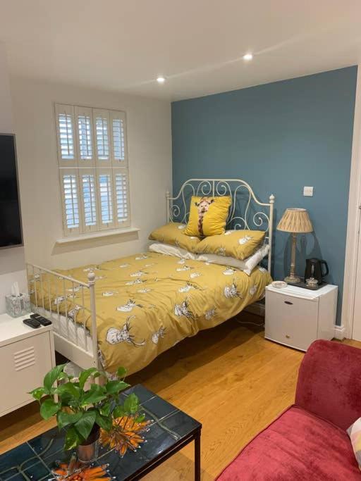 Habitación en casa particular Stylish Modern Studio, Mock Georgian House, Heart Of Trendy Hackney & Londres
