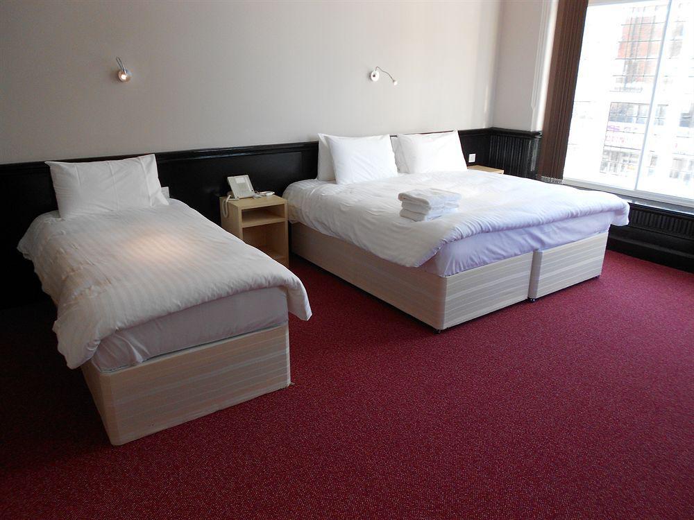 Ruskin 3*