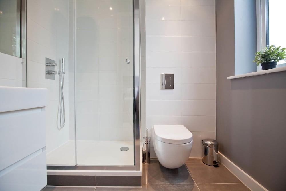 Hotel One White's Row Londres