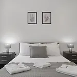 Stylish Apartments Near Central London