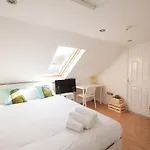 Tooting Broadway Studios & Rooms By Dc London Rooms