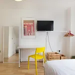 Tooting Broadway Studios & Rooms By Dc London Rooms