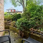 New Fantastic 1Bd Crystal Palace Flat In London