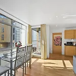 Skycity Modern Apartment By London Bridge