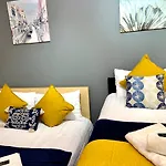 London Excel 2 Bedrooms, Reception, Spacious Apartment