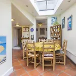 Guestready - Gorgeous Victorian Home Wgarden Up To 6 Guests!