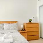Bright & Comfy Apartment In Canary Wharf O2 Excel