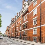 Spacious 1 Bed Oxford Street Apartment - Sleeps 4