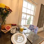 Stylish Apartments In Pimlico & Westminster