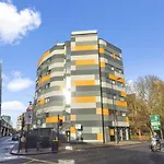 Modern 2 Bed Apartment By Tower Bridge London Bridge