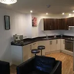 1 Bed Apt Near Canary Wharf London City Centre