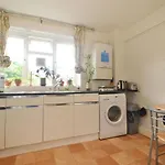 Lovely One-Bed Apartment To Rent In London