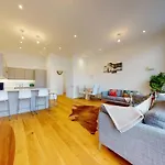 Modern 1 Bed Flat Camden 5 Min Walktube Station