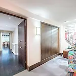 Hans Place Apartments