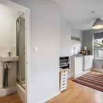 Bob Marley Studio - Shoreditch Near Liverpool Street