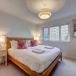 Stunning Two Bed Flat