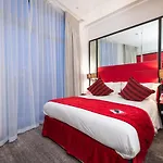 Crowne Plaza London Battersea