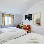 Kingswaypark Hotel At Park Avenue