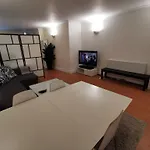 Large Modern Gf 1-Bed Apartment Sleeps 2