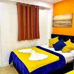 London 2 Bedroom Apartment, Kitchen, Reception And Private Garden