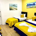 London 2 Bedroom Apartment, Kitchen, Reception And Private Garden
