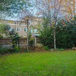 Contemporary 1Bedroom Flat in Camberwell Oval