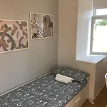 Single Bedrooms With Wifi And Underbed 10
