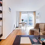 Lovely Flat In Literary London By Underthedoormat
