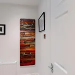 Pass The Keys Recently Renovated 1Br Flat With Private Garden In South London