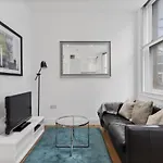 Cosy 1 Bed Apartment Next To Liverpool Street Station Free Wifi By City Stay Aparts London