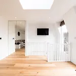 Luxury Flat With Sw Balcony In Fulham Broadway