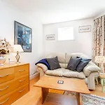 Pass The Keys Delightful Apartment Close To River In Se16