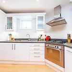 Pass The Keys Delightful Apartment Close To River In Se16