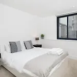 New! Luxury! 2Bedr/3 Beds/2,5Bath! Covent Garden !