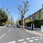 Pass The Keys Cosy 1 Bedroom Studio Apartment In Belsize Park