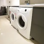Modern Split Level Flat In Croydon