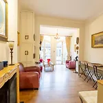 Pass The Keys Split-Floors Antique Apartment In Portobello Road