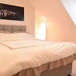 Stylish 2 Bed Apartment In West Hampstead