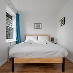 Beautiful 4 Bedroom Terrace House In Kings