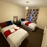 2 Bedroom Lovely Apartment In Woolwich