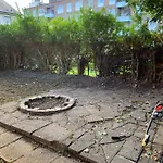 Centrally Located 2- Bedroom Apartment With Garden