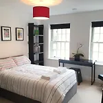 Ellis Terrace Apartment